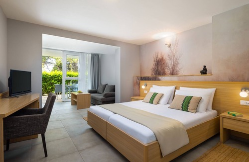 Supetar Hotel | Aminess Vival Velaris Resort