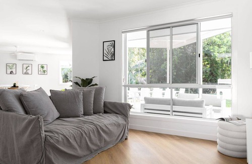 Yaroomba House | AMIRI on Holbrook - Modern Abode + Pet Friendly!