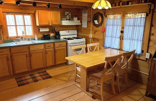 Boscobel Cabin | Amish-Built Cabin in the Driftless Area