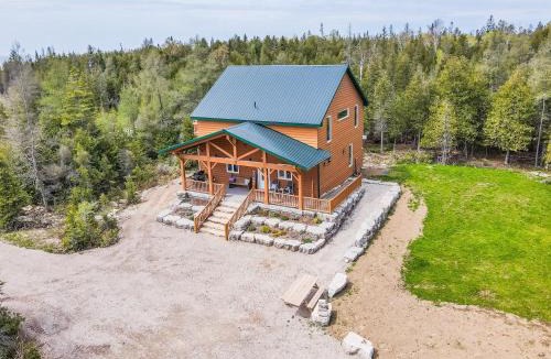 South Bruce Peninsula House | Amish LOG Cabin SAUNA AC Rustic