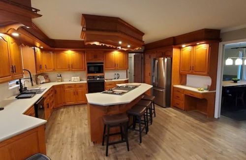 Witmer House | Amish View Manor - Hot tub w/Large Outdoor Lot