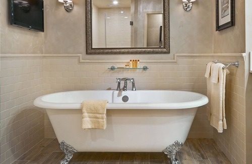 Ronks Hotel | AmishView Inn and Suites