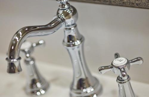 Bird In Hand Hotel | AmishView Inn & Suites