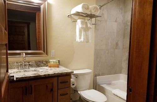 Amity Hotel | Amity Flats