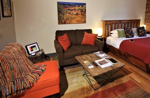 Amity Hotel | Amity Flats