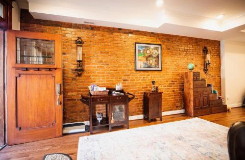 Bloomingdale Apartment | Amma's Place