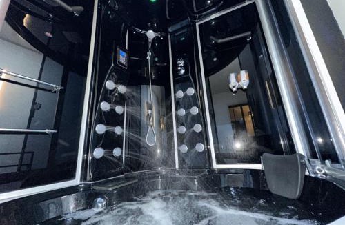 Port Apartment | AMMG Tour Plage – Appartement Prestige | Jacuzzi & Balcon