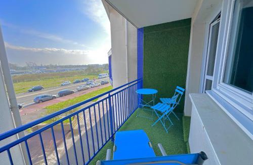 Port Apartment | AMMG Tour Plage – Appartement Prestige | Jacuzzi & Balcon