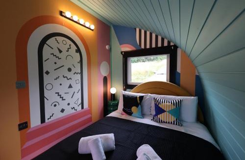 Wistow Apartment | Ammonite Glamping Pod & Hot Tub