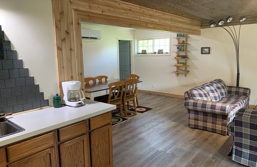 Kingsville Cottage | Amongst Friends Cottage