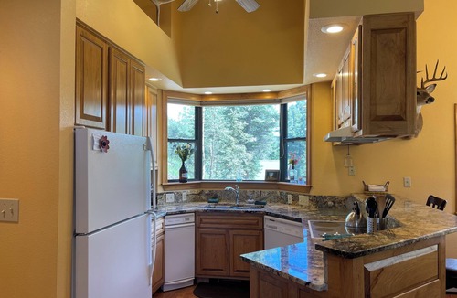 Taos Ski Valley House | Amongst the Aspens in the Upper Valley