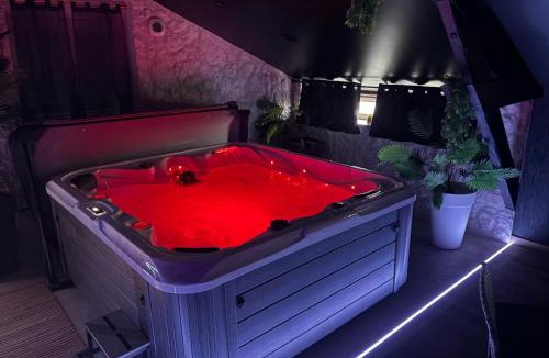 Laplume Hotel | AMORE suite de luxe & spa