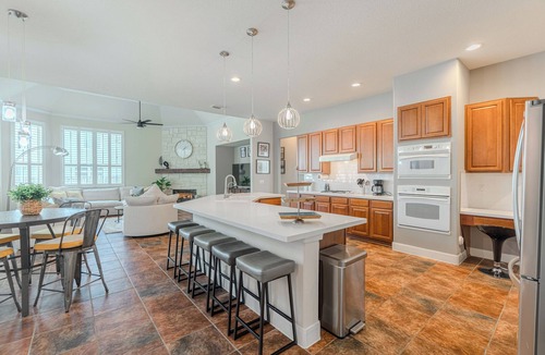 Spring House | AMPLE 4BR Family Retreat w Big Yard + Summer Kitchen