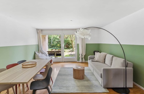 Hirslanden Apartment | Ample Beauty: Spacious Zurich Apartments
