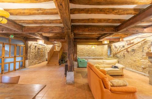 Erice Ski Chalet | Amplia casa rural ideal para familias y grupos