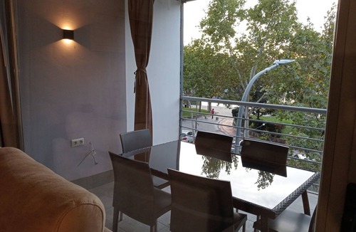 Talavera de la Reina Condo | Amplio Alojamiento, Céntrico y Tranquilo, Aire Ac., Wifi, Ascensor, 4 PAX