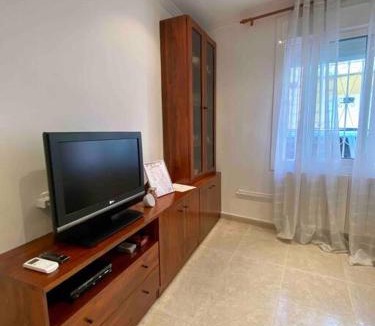 Mataro Apartment | Amplio apartamento con aire acondicionado a 15 min de la playa andando