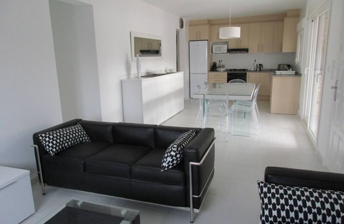 L'Ampolla Villa | “Ampolla Villa”, 5 min away from the beach, 500 sqm garden, 9 persons