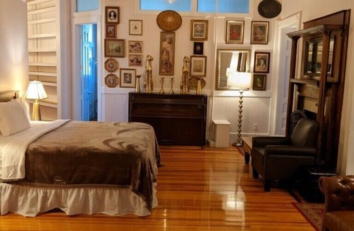 Amsterdam Hotel | Amsterdam Castle