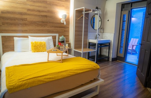 Lower Nob Hill Hostel | Amsterdam Hostel