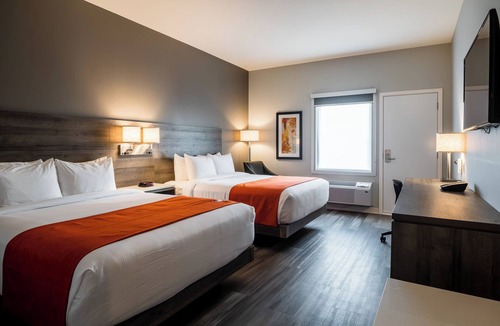 Florenceville-Bristol Hotel | Amsterdam Inn & Suites, an Ascend Collection Hotel