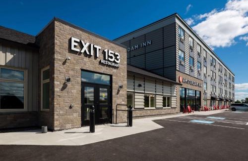 Florenceville-Bristol Hotel | Amsterdam Inn & Suites, an Ascend Collection Hotel