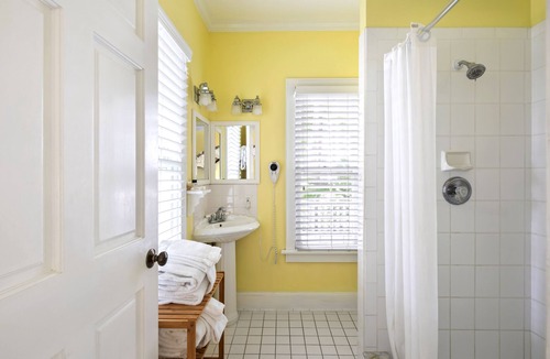 Historic Seaport House | Amsterdam's Curry Mansion Inn