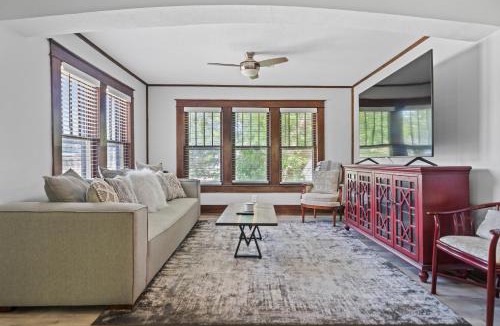 Russellville House | Amys Place Remolded 4 Bedroom near Arkansas Tech