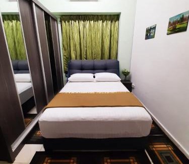 Sungai Baru Tengah House | AMZ HOMESTAY