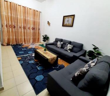 Sungai Baru Tengah House | AMZ HOMESTAY