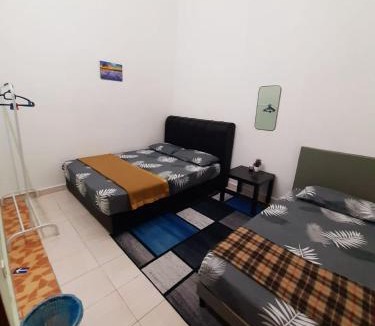 Sungai Baru Tengah House | AMZ HOMESTAY