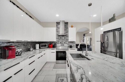 Crescent Lakes Villa | Amzing 4 Bedroom Pool Home Close to Disney