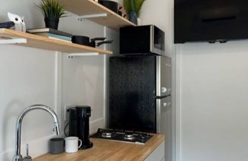 Elizabethtown House | An adorable tiny home perfect for your tiny getaway!