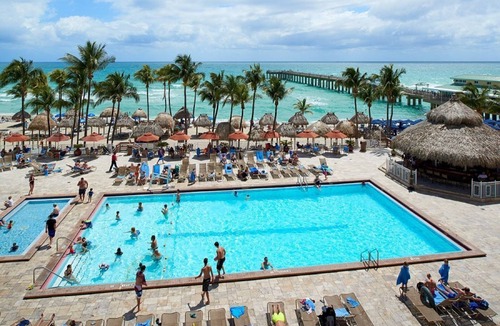 Sunny Isles Beach Hotel | An Adventure Awaits! 3 Comfortable Units, Pool, Pets Allowed