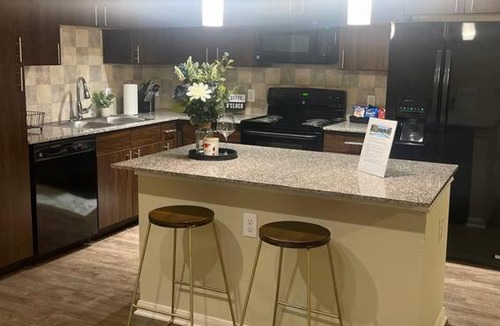 Lazybrook/Timbergrove Apartment | An alluring apartment, 10 min from downtown!