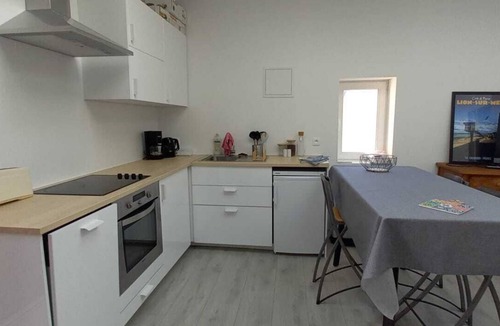 Lion-sur-Mer Apartment | An apartment with your feet in the sand