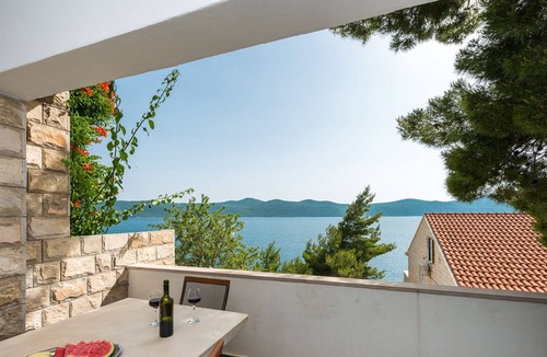 Slano House | An Apartment with Two Bedrooms, Kitchen, Balcony, Pool, Wi-Fi, A/C and Parking
