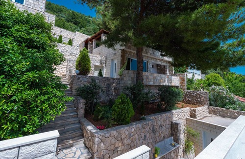 Slano House | An Apartment with Two Bedrooms, Kitchen, Balcony, Pool, Wi-Fi, A/C and Parking