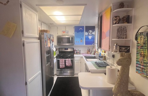 Newhall Condo | An artist’s room in a gallery.