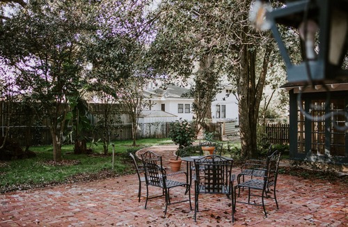 Lafayette House | An Authentic Cajun Experience right in the heart of Lafayette
