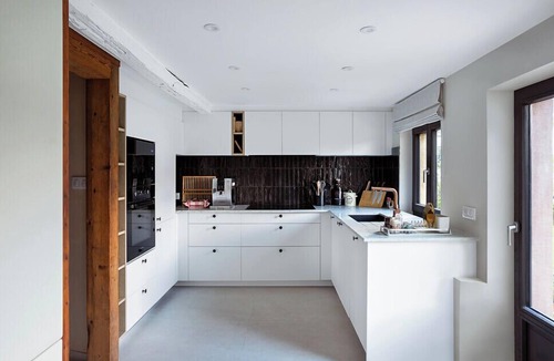 Hangenbieten House | An authentic & delicious journey through time.