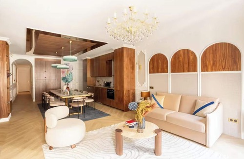 Gaillon Apartment | AN AUTHENTIC PARISIAN STAY STEPS FROM THE LOUVRE AND OPÉRA GARNIER- 4 BEDROOMS