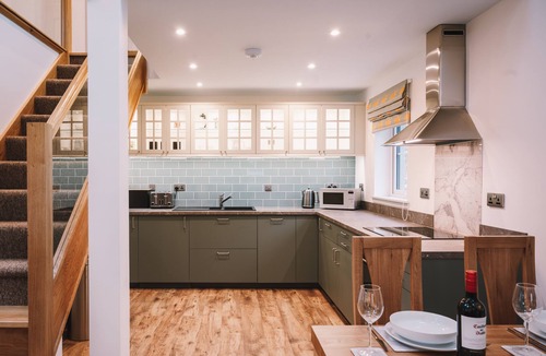 Dornie House | An Dòbhran - a spacious seaside luxury home