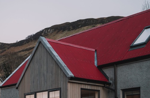 Dornie House | An Dòbhran - a spacious seaside luxury home