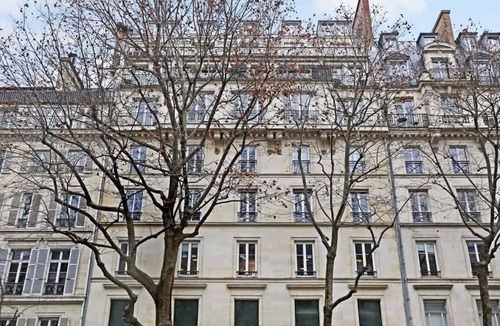 Madeleine Apartment | An Elegant 3-BR/2Ba in La Madeleine-Opéra