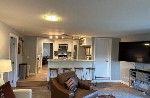 Cedar Hills House | An elegant and comfy Beaverton Home