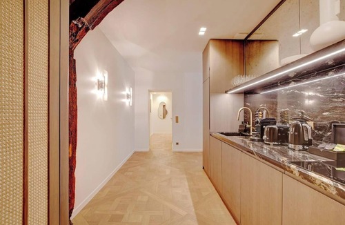 Saint-Thomas-d'Aquin Apartment | AN ELEGANT BLEND OF LUXURY, COMFORT & CULTURAL HERITAGE IN SAINT-GERMAIN