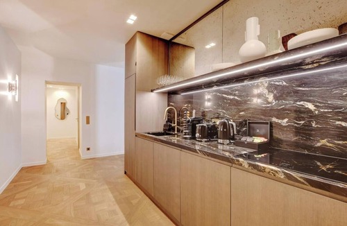 Saint-Thomas-d'Aquin Apartment | AN ELEGANT BLEND OF LUXURY, COMFORT & CULTURAL HERITAGE IN SAINT-GERMAIN