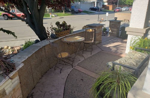 Willow Creek House | An Elegant Executive/Corporate Residence