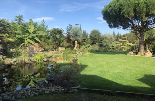 Saint-Venant Apartment | AN EXCEPTIONAL SETTING "Le Jardin Bosselé"